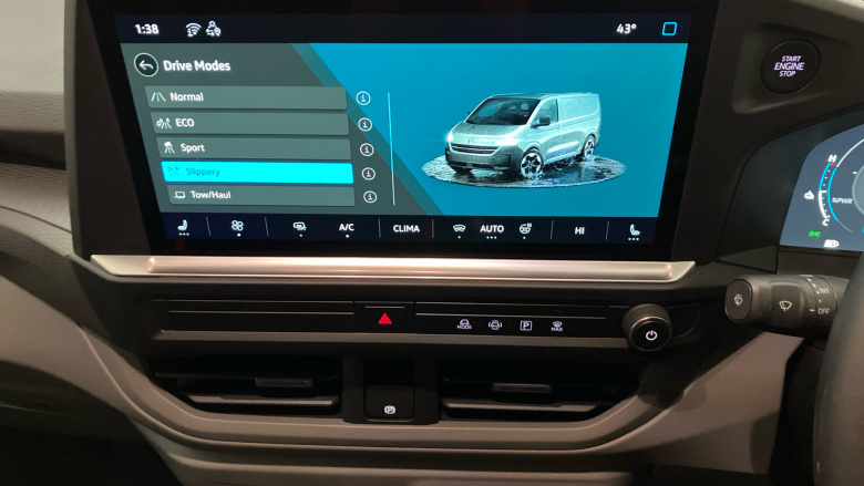 Volkswagen Transporter T32 Swb Electric 160kW 65kWh Commerce Pro Van Auto